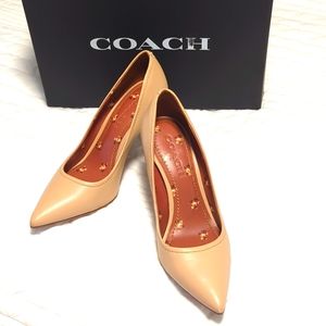 Coach Waverly Leather Pump, Nude, Size 7